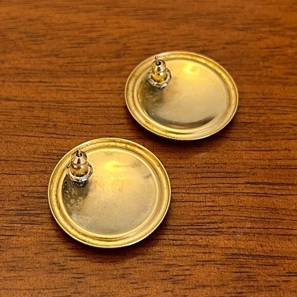 80s Vintage Button Earrings Gold Tone Taupe Swirl Circle Studs - Picture 3 of 4